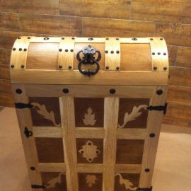 Сундук-тумбочка